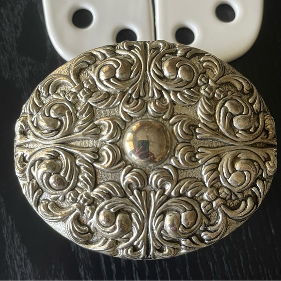 Vintage 4” Silver Lidded Trinket Jewelry Box Scroll Pattern - Picture 8 of 9